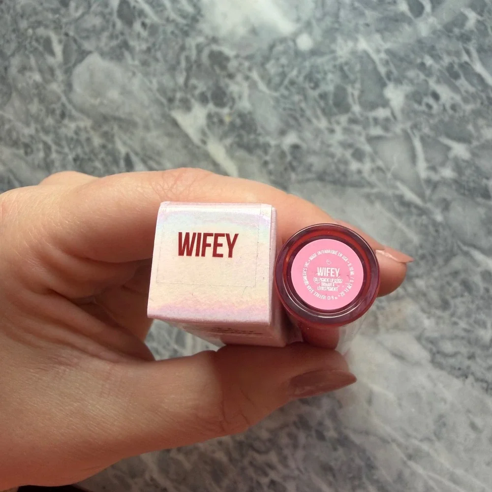 New Jeffree Star Cosmetics Supreme Gloss in Wifey